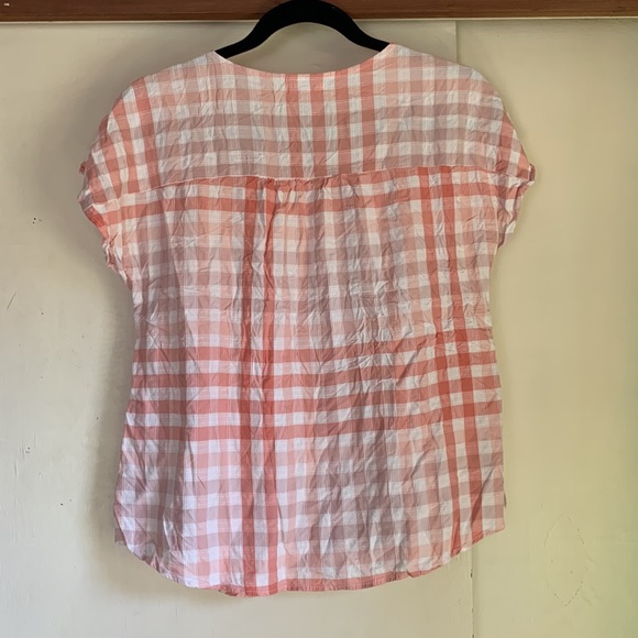 Maurices Pink/White Checkered Plaid Cap Sleeve Button up top size M - Picture 7 of 8